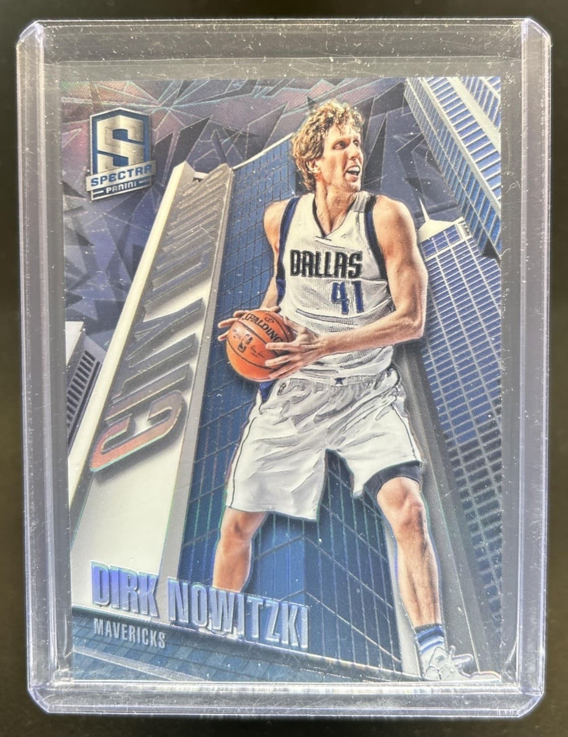 2015-16 Panini Spectra Dirk Nowitzki City Limits #10 Mavericks
