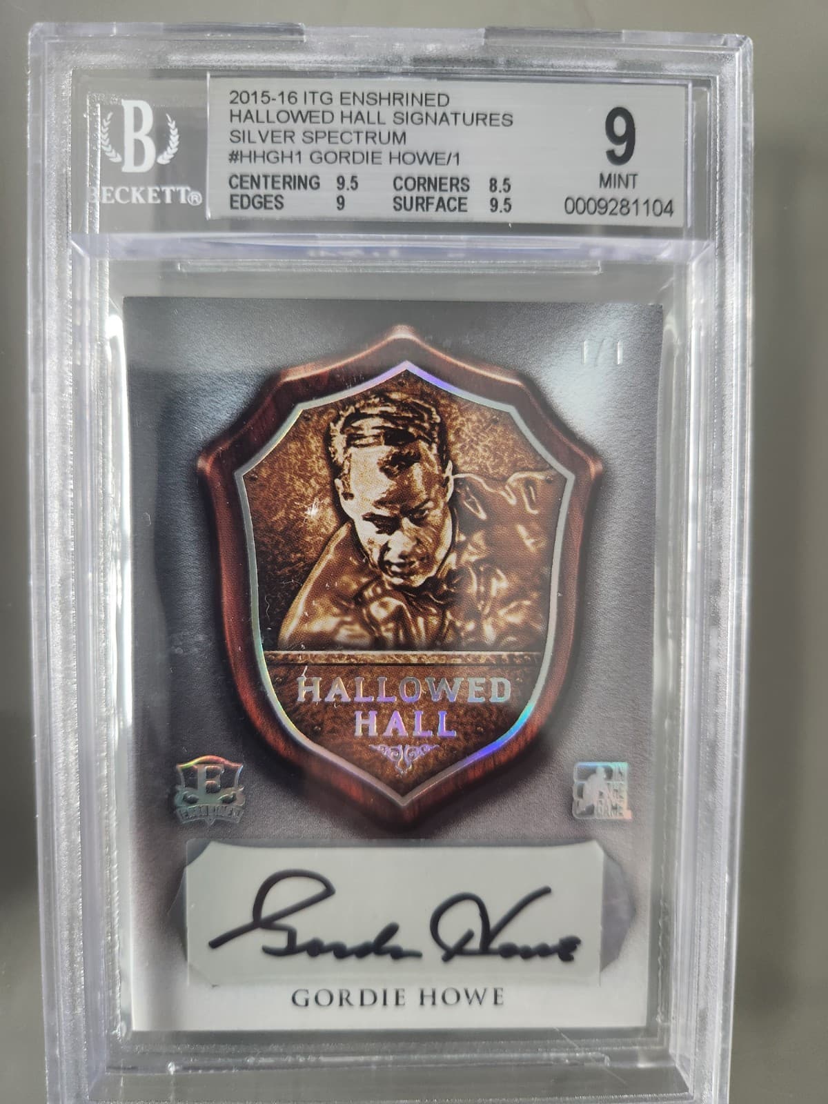 2015-16 ITG Enshrined Hockey Silver Spectrum Gordie Howe AUTO 1/1 BGS 9 AUTO 10