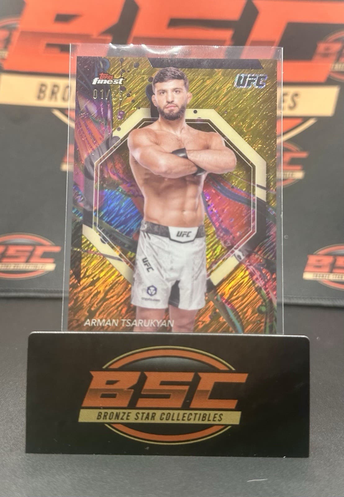 Arman Tsarukyan 2024 Topps Finest Common #92 Gold Shimmer Refractor #d/39