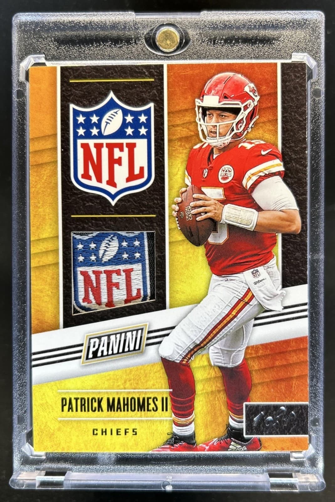 2019 Panini Patrick Mahomes II NFL Shield Patch #1/1 Chiefs