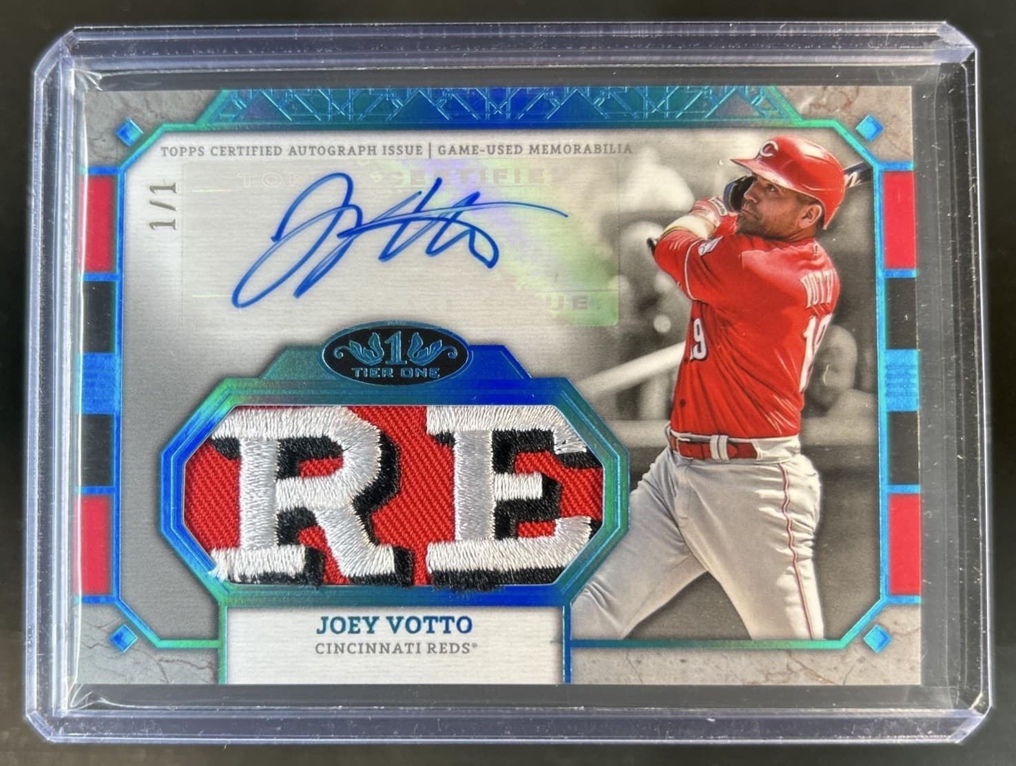 2024 Topps Tier One Joey Votto Auto Relics Jumbo Patch Platinum Blue Foil #1/1