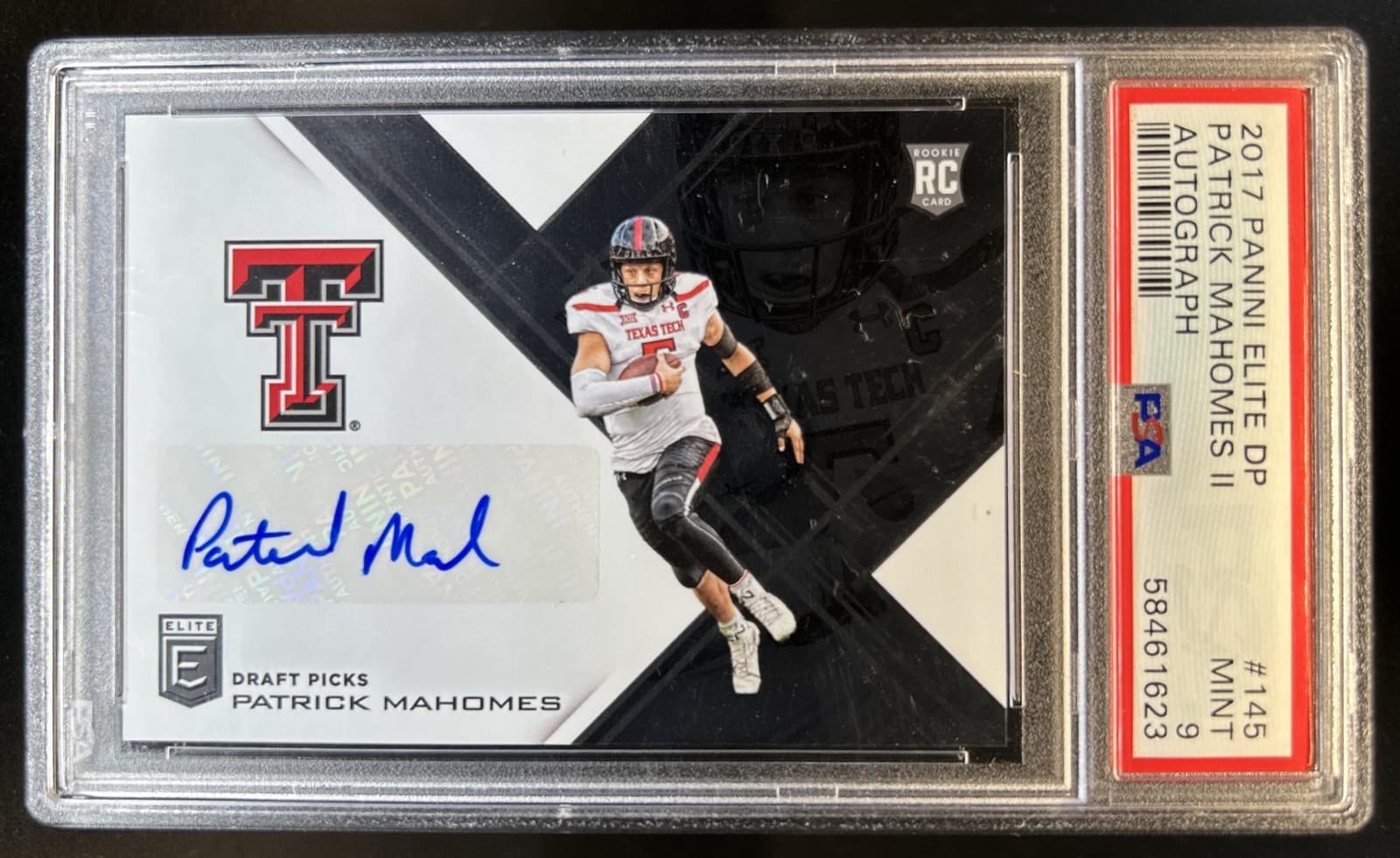 2017 Panini Elite Draft Picks Patrick Mahomes II Auto Rookie RC #145 PSA 9