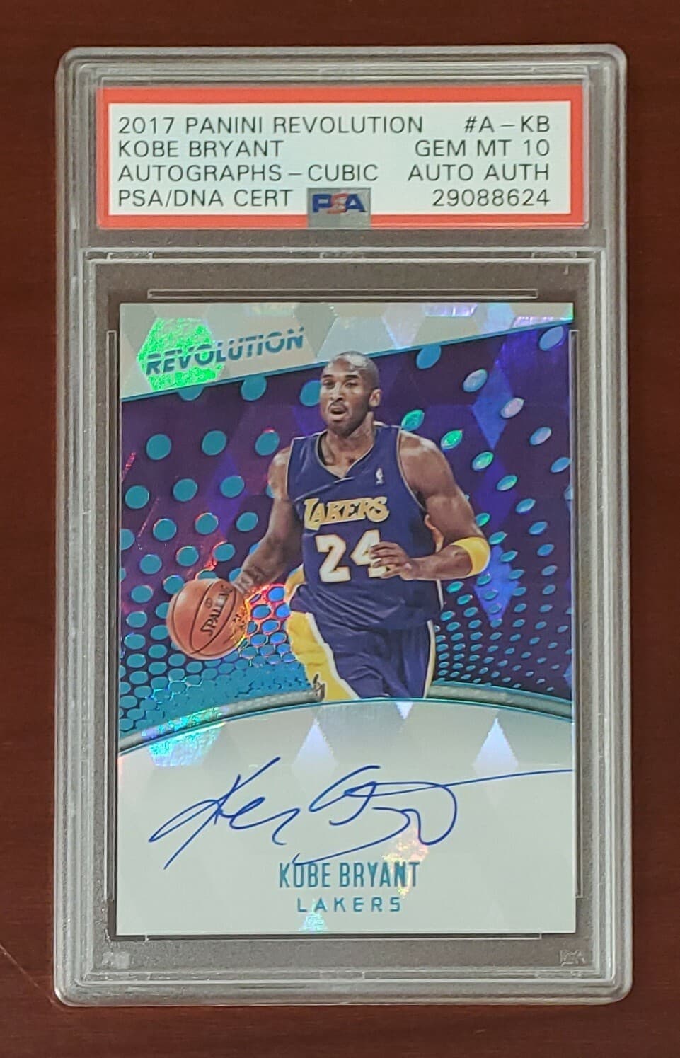 2017 Panini Revolution Kobe Bryant Lakers PSA 10 PSA/DNA Autograph Cubic Card