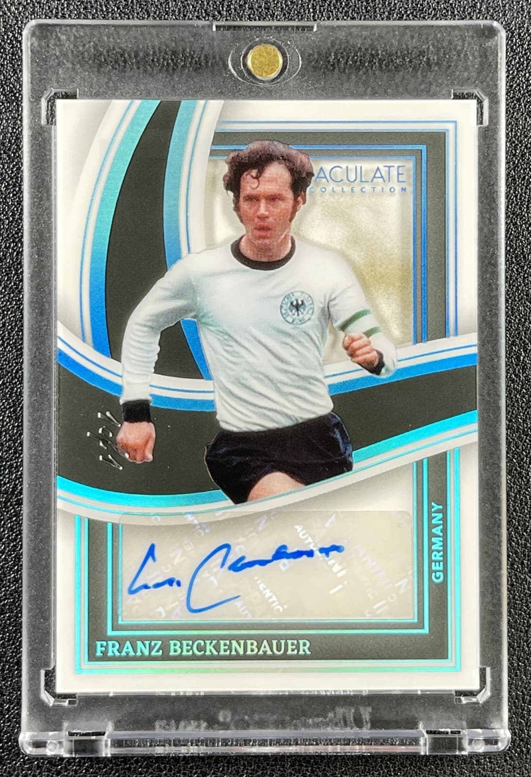 1/1 Franz Beckenbauer 2023-24 Panini Immaculate Coll Shadowbox Auto Platinum 1/1