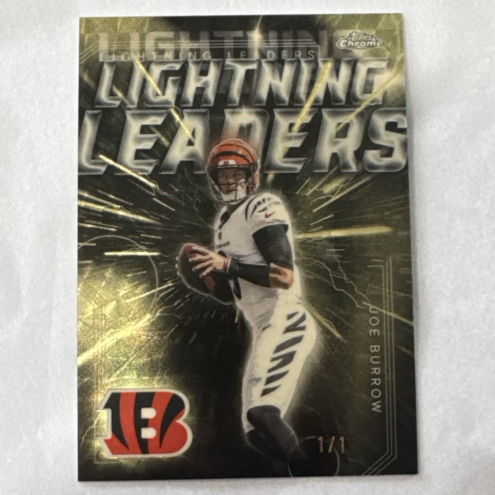 2025 Topps Chrome Joe Burrow #LL-1 Lightning Leaders SSP SUPERFRACTOR 1/1