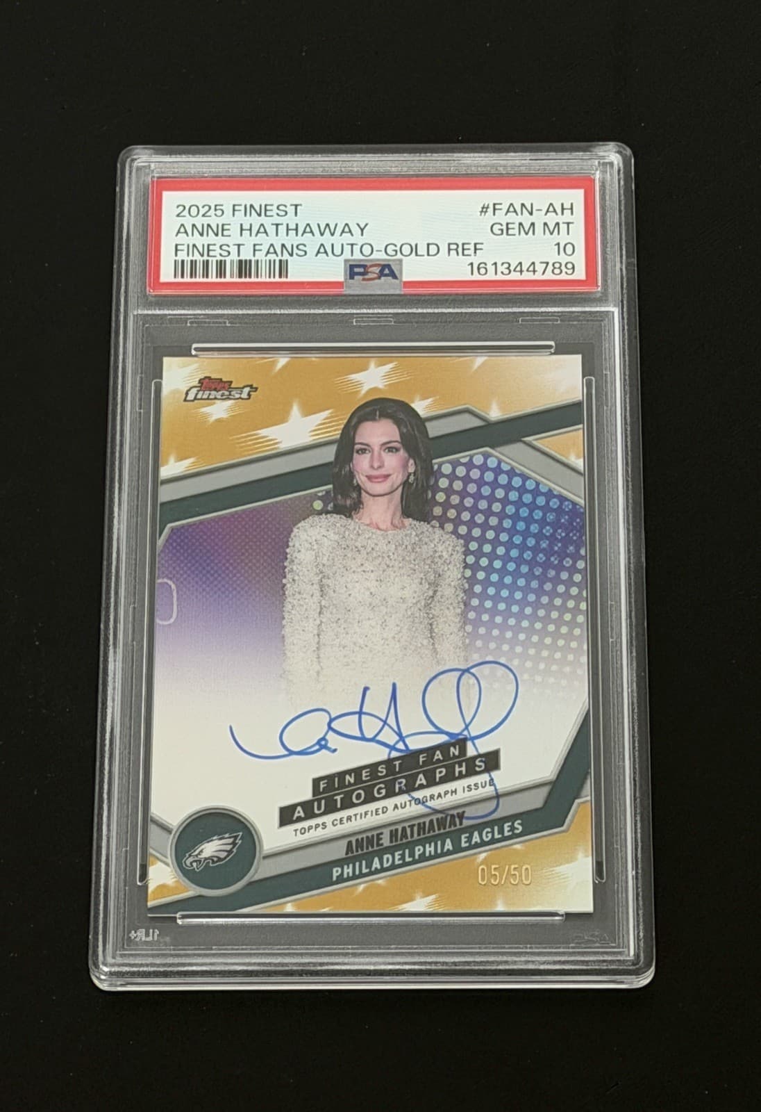 Anne Hathaway - 2025 Topps Finest Football Finest Fans Auto Gold /50 PSA 10 