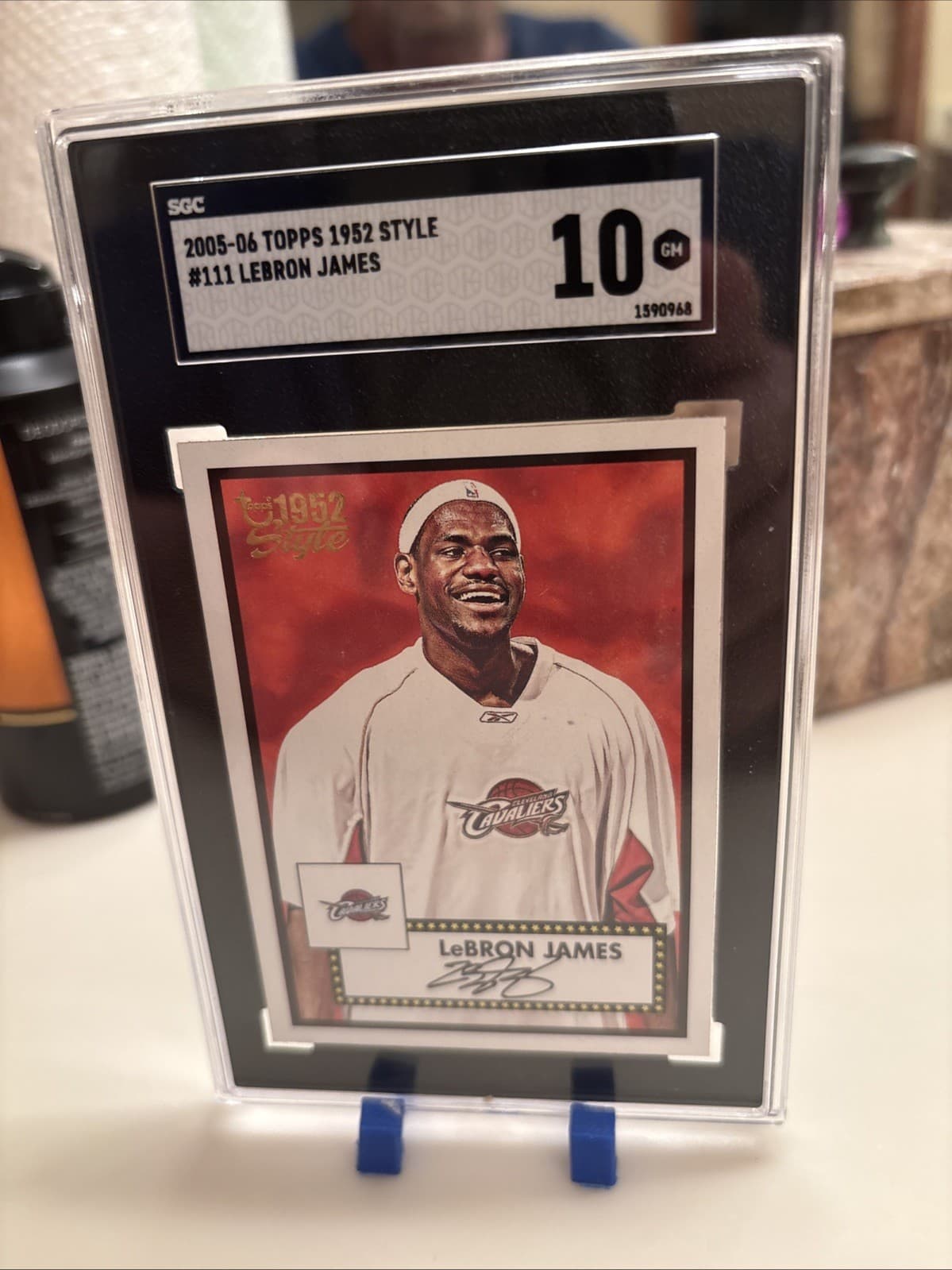 2005-06 Topps 1952 Style - LeBron James #111 SGC 10