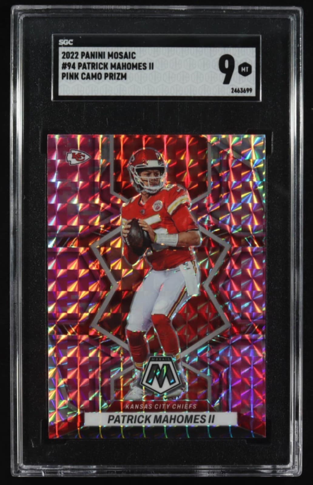 Patrick Mahomes II 2022 Panini Mosaic Mosaic Camo Pink #94 (SGC 9)