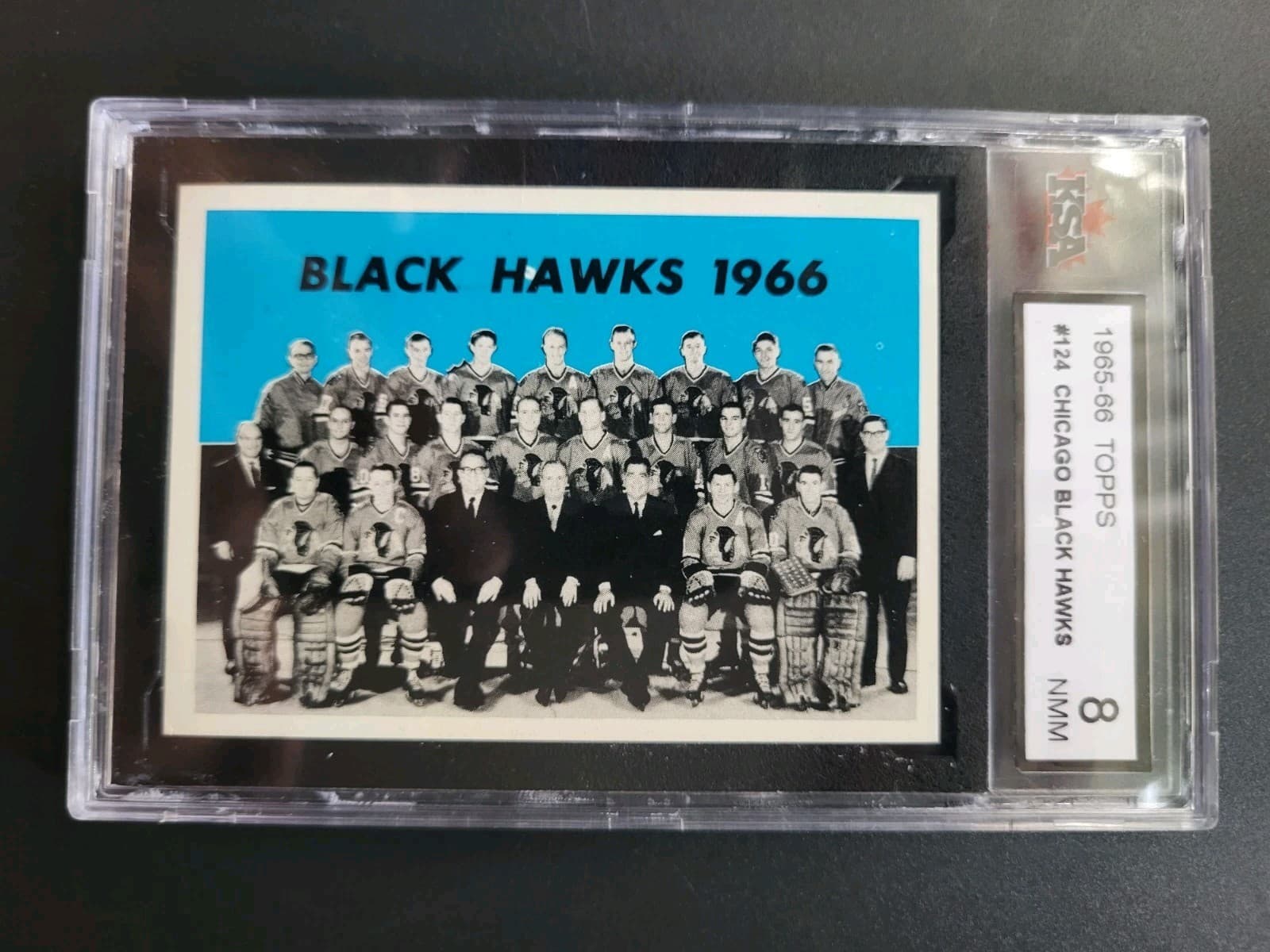 1965-66 Topps Chicago Blackhawks Team Card #124 KSA 8 NMM Free Shipping