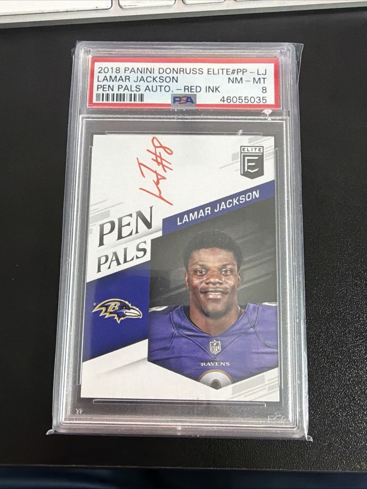 2018 PANINI DONRUSS ELITE PEN PALS LAMAR JACKSON RED INK auto PSA 8 POP 1