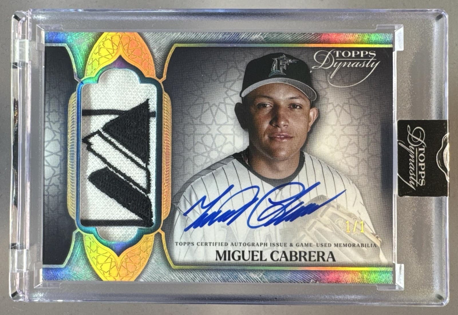 Miguel Cabrera 2025 Topps Dynasty #DAP-MC7 Gold GU Majestic Logo Patch Auto 1/1