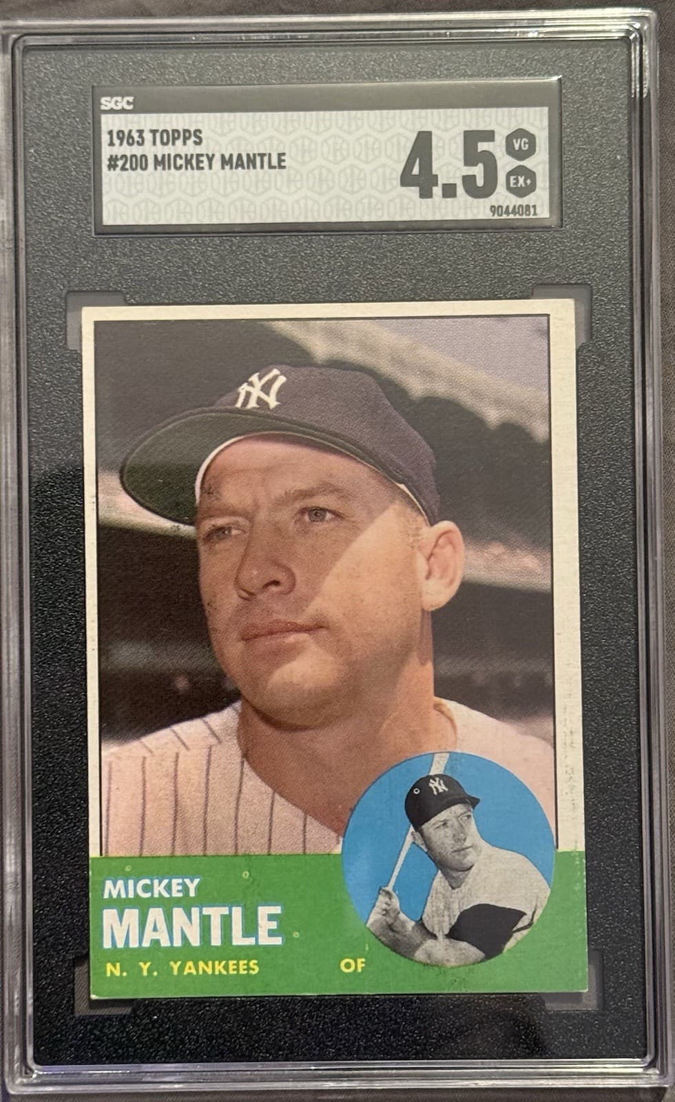 Topps 1963 Mickey Mantle #200 New York Yankees SGC 4.5 Graded Card