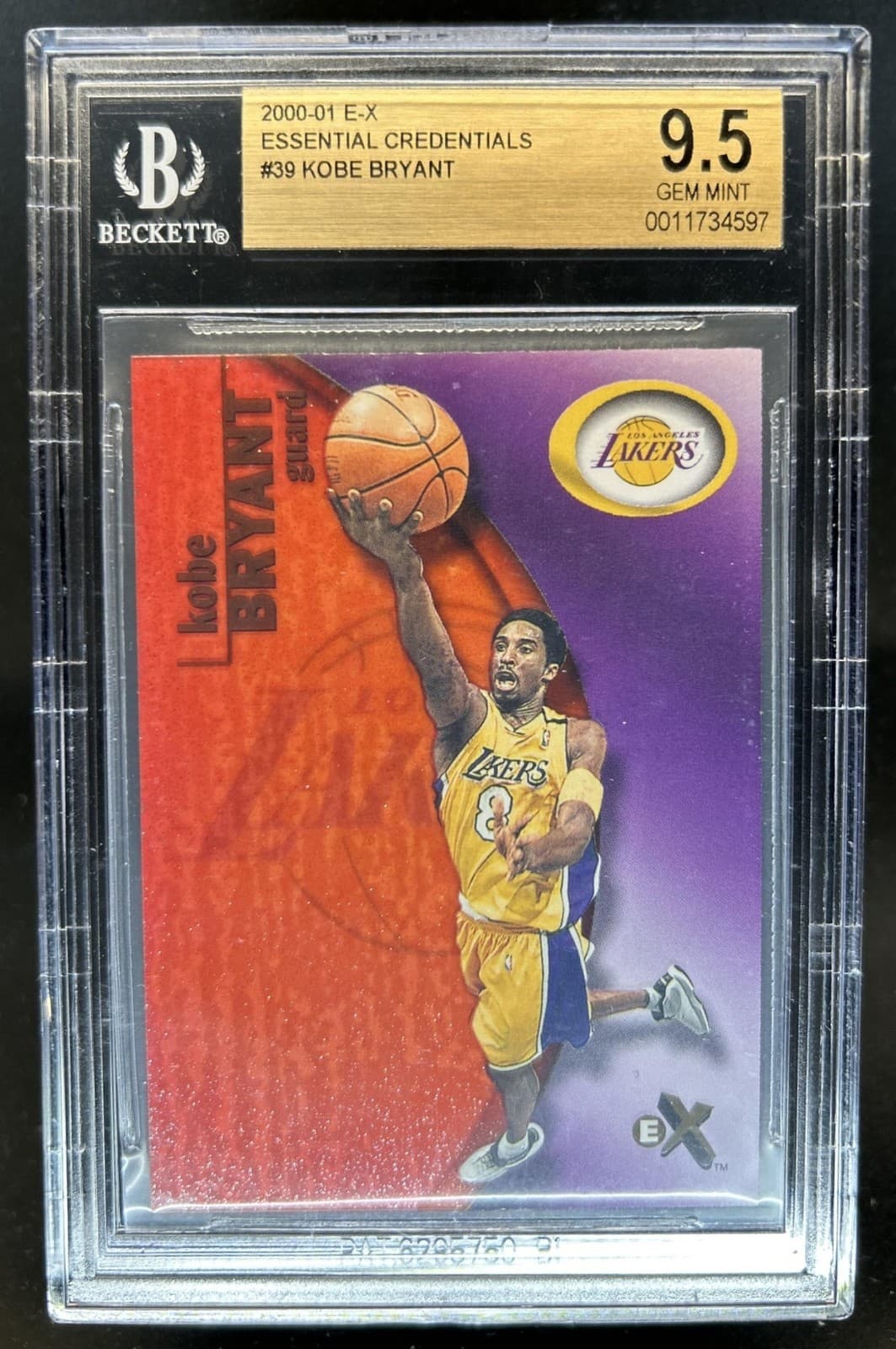 2000-01 Fleer E-X Kobe Bryant Essential Credentials #/201 Lakers BGS 9.5