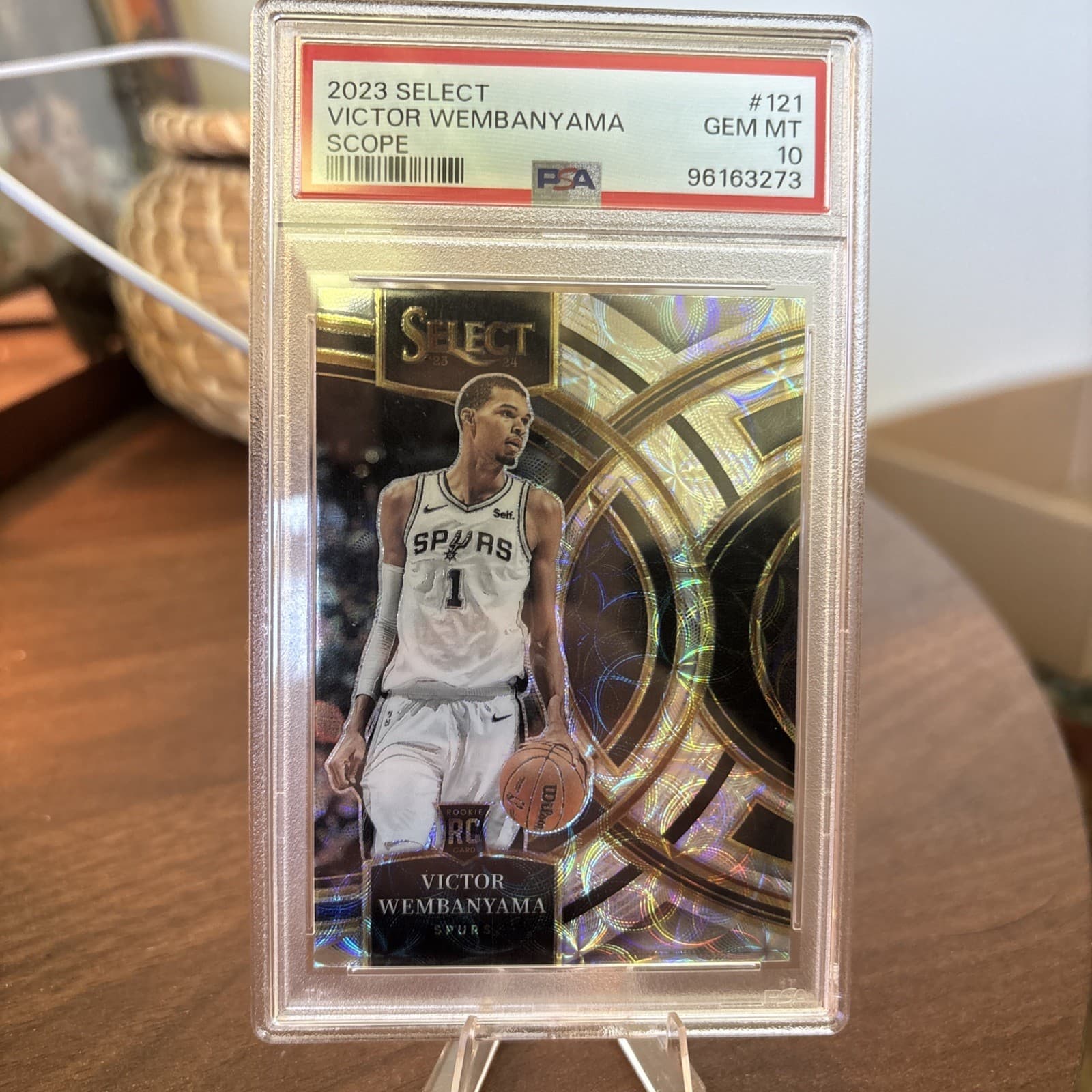 2023-24 Panini Select - Premier Level Victor Wembanyama Scope Prizm (RC) PSA 10